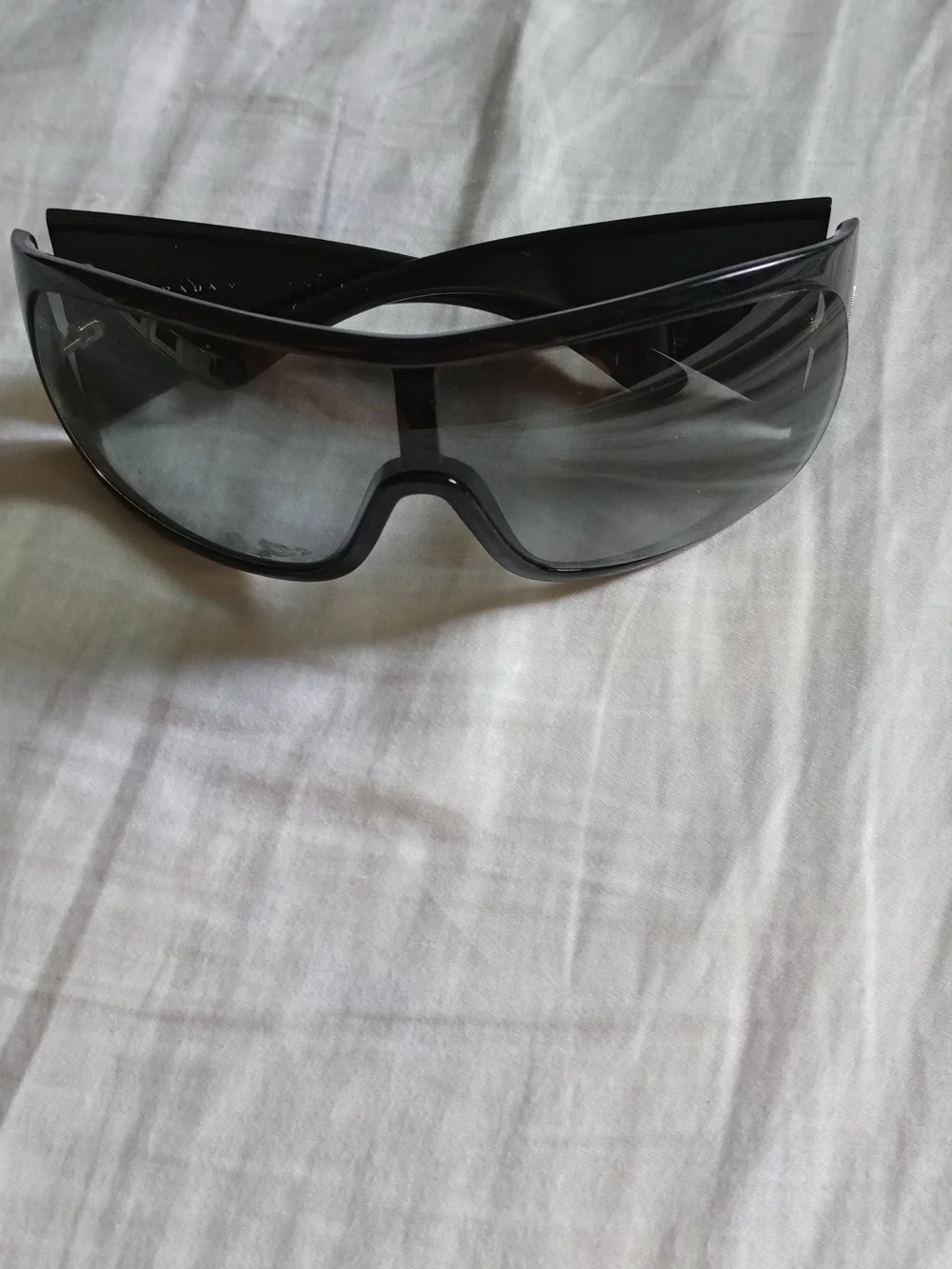 vintage Prada SPR 11H sunglasses